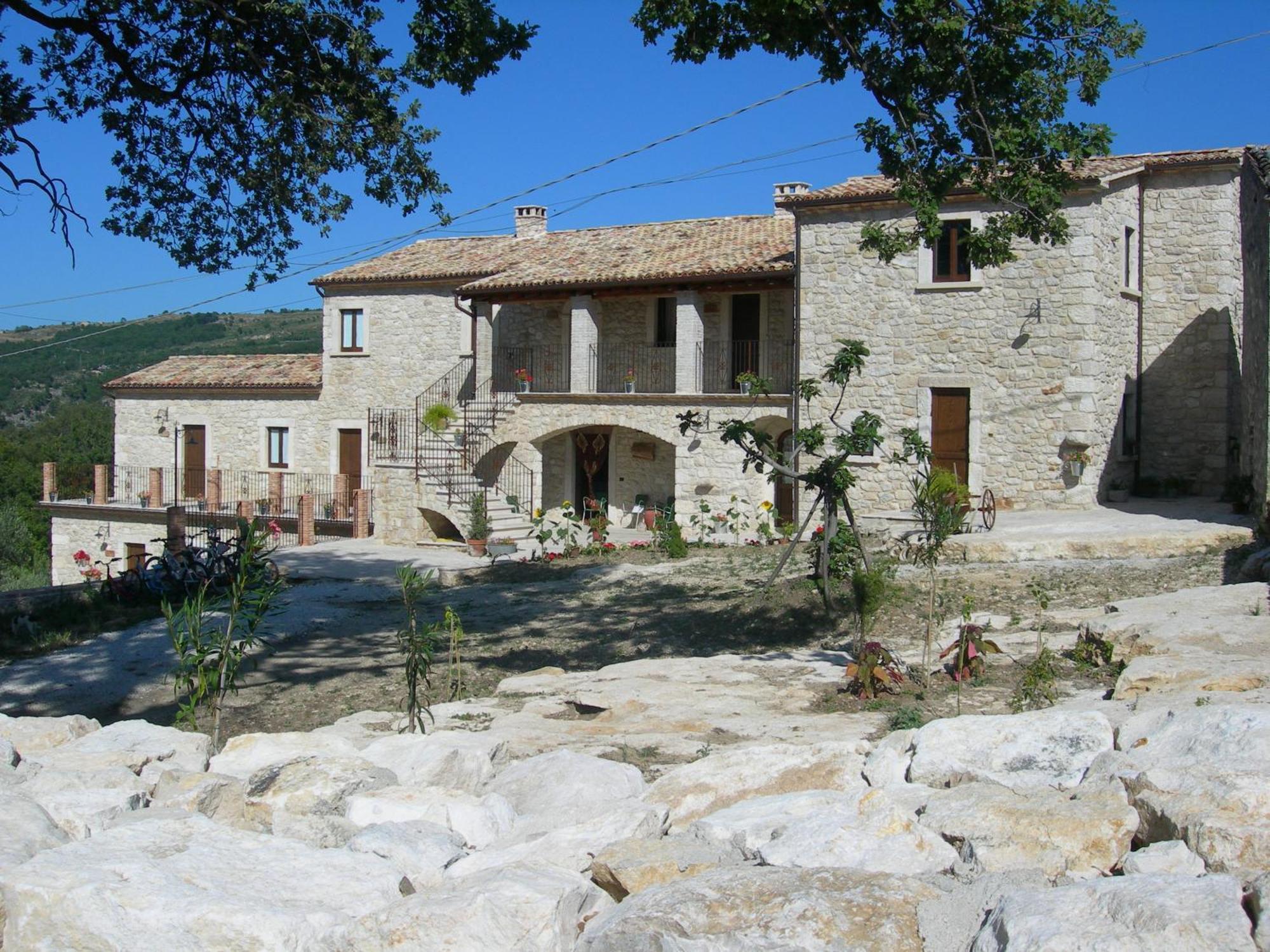 Agriturismo Borgo San Martino Villa Abbateggio Екстериор снимка