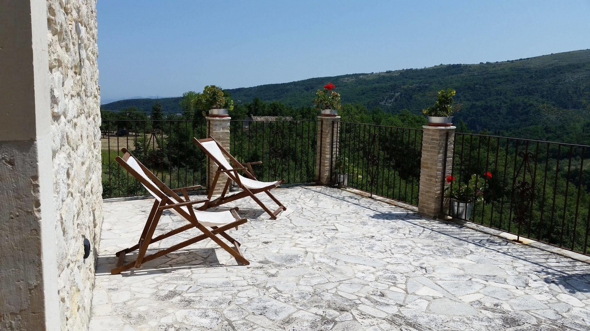 Agriturismo Borgo San Martino Villa Abbateggio Екстериор снимка